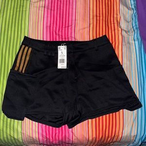 Brand New Never Worn Ivy Park Black Shorts